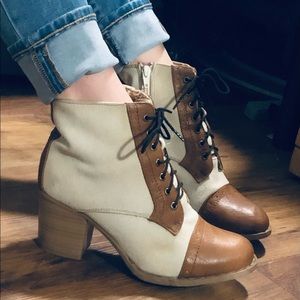 bucco CAPENSIS • Tan Canvas & Leather Heeled Boots • S 6(7.5) • Floral Pattern